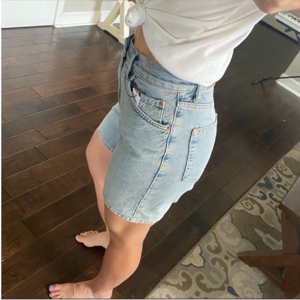 Topshop Editor high rise mid length denim shorts - Picture 3 of 14